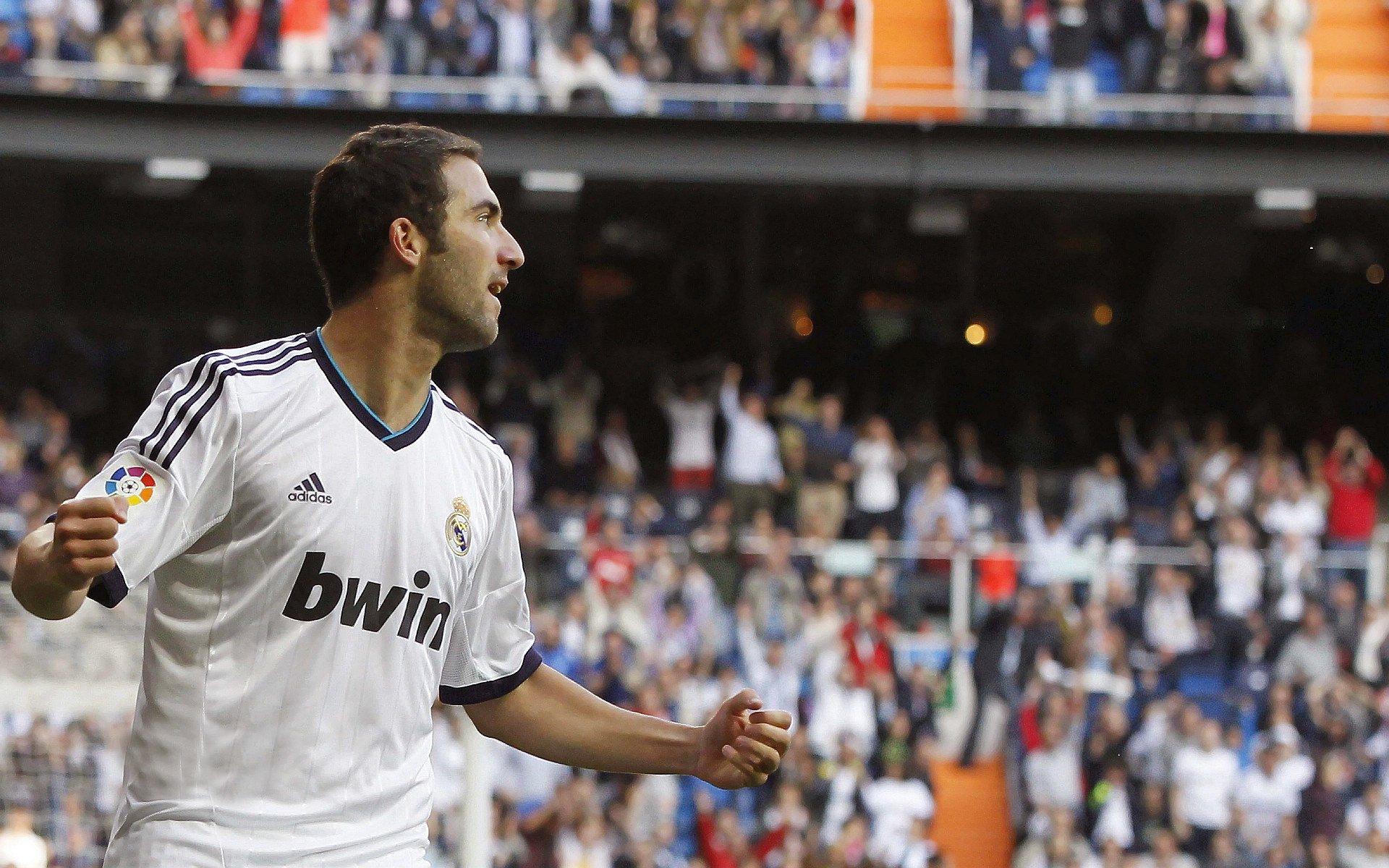 欧洲杯最佳教练：英格兰队主帅加雷斯·索斯盖特，欧洲杯英格兰当家球星