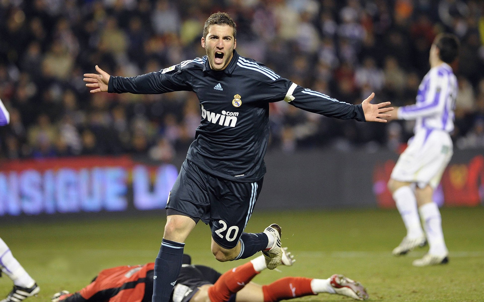 河北华夏幸福惨败,保级形势严峻,河北华夏幸福官方网站